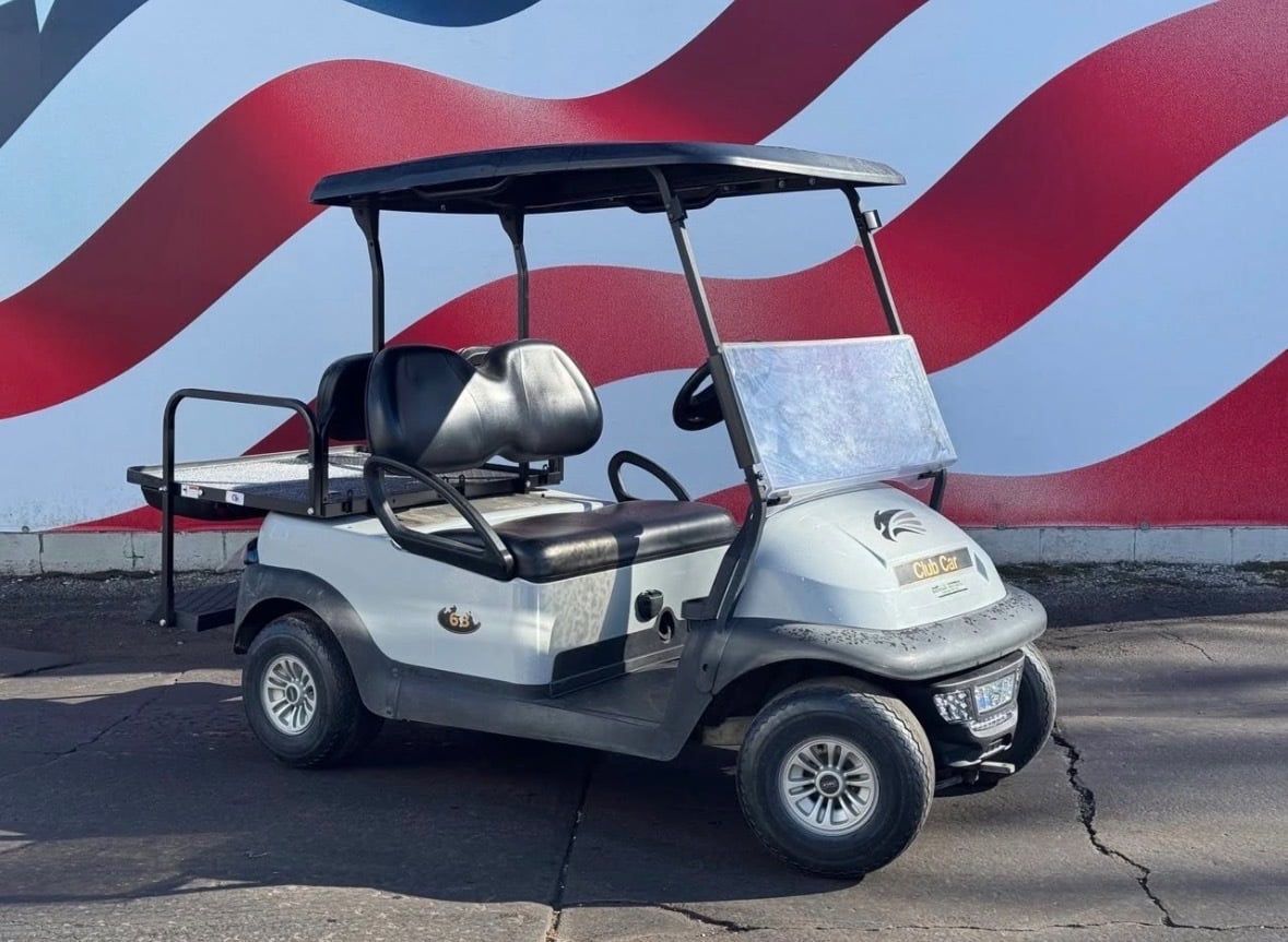 Electric and gas golf carts at Glenn's Golf Car Central Ohio