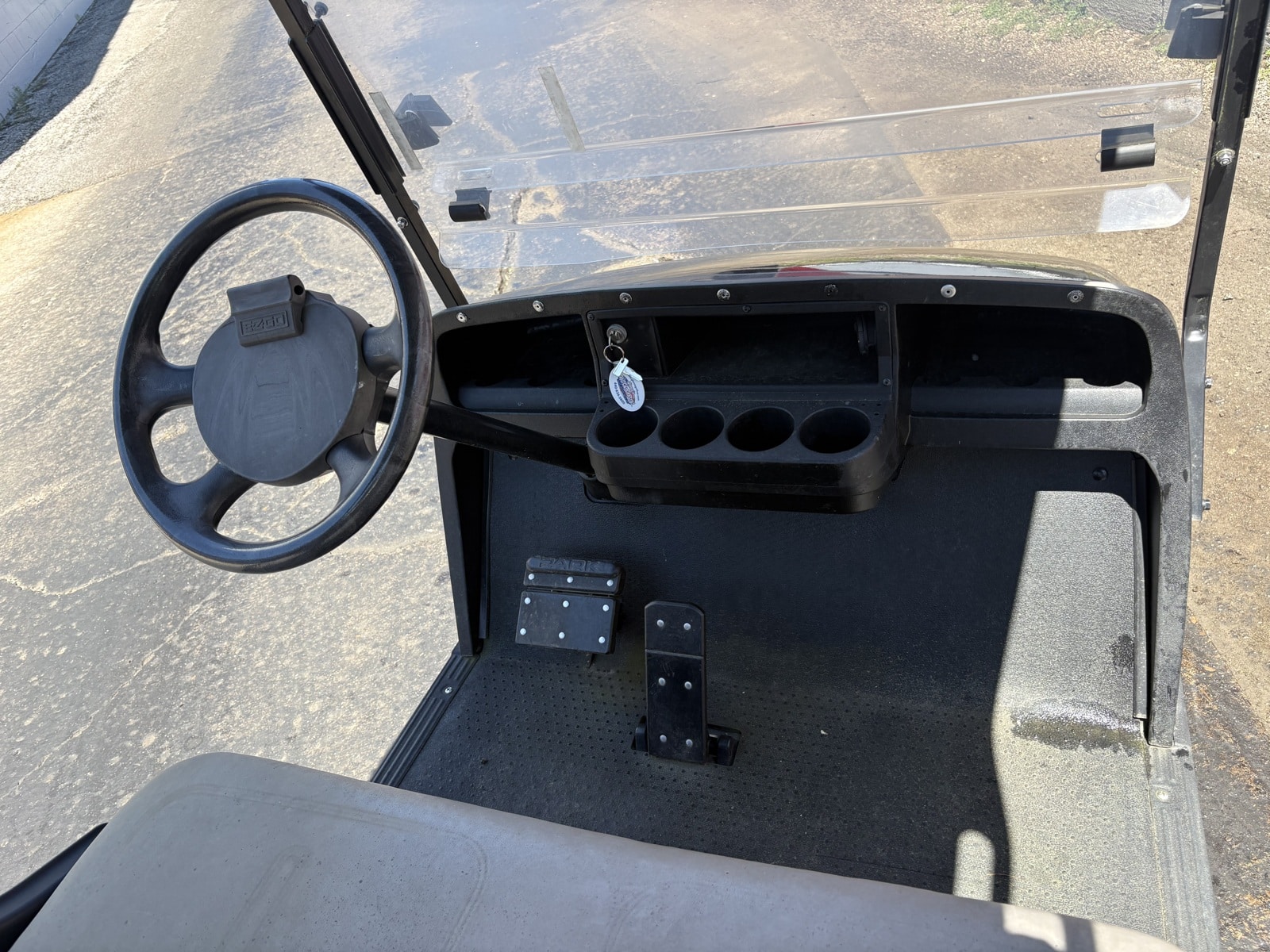2017 EZGO TXT photo 4